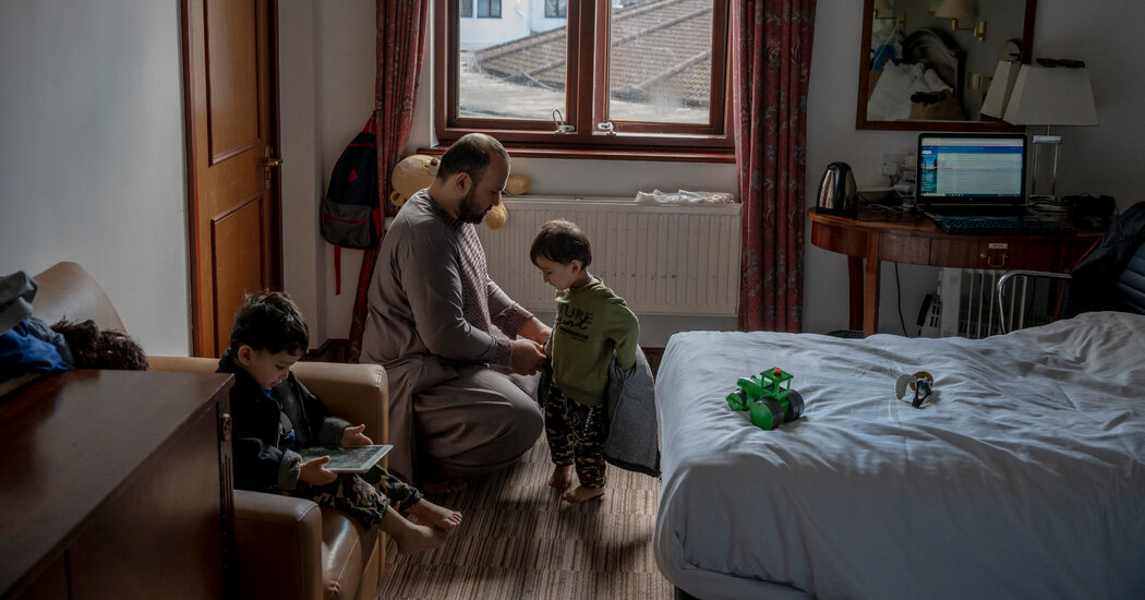 Réfugiés afghans au Royaume-Uni Sont toujours dans les limbes alors que les Ukrainiens arrivent