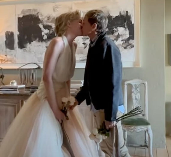 Portia de Rossi surprend Ellen DeGeneres avec le renouvellement de vœux — VIDEO!