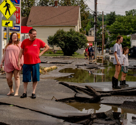 Dans les villes et les petites villes, les Vermontois comptent avec la dévastation des inondations