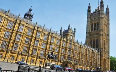 Les cicatrices de la capitale et de la finance à Londres soulèvent des inquiétudes quant aux risques liés aux LTAF chez les députés